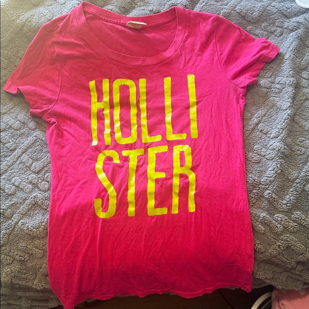 Hollister Pink and Yellow Graphic Tee